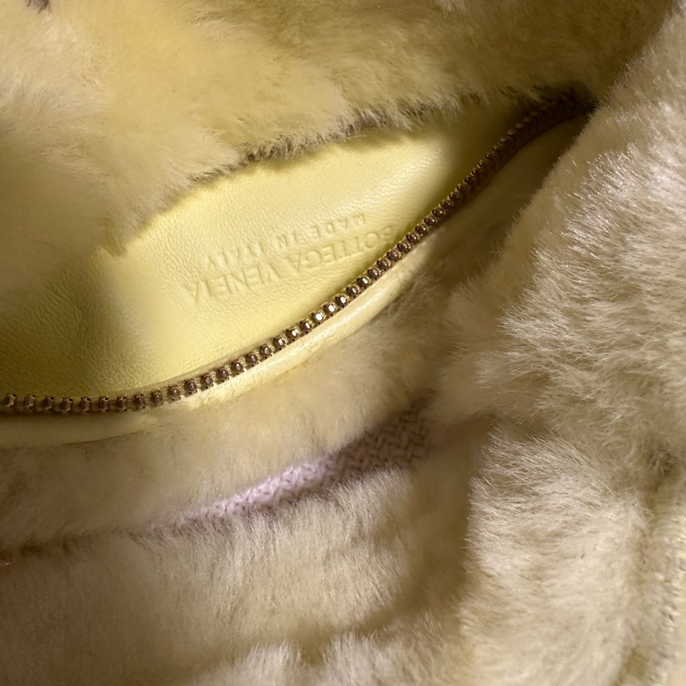 NWT BOTTEGA VENETA Mini Jodie Top Handle Bag in Sherbert-Gold - Picture 6 of 16